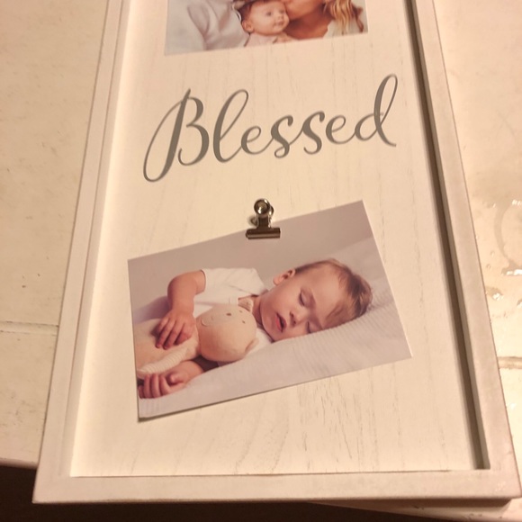 Sentiment  frame - Picture 4 of 12